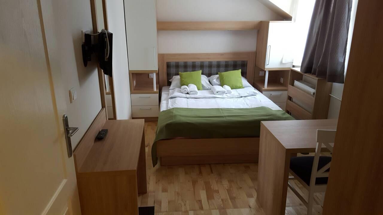 זלאטיבור Guest House Vila Zunic מראה חיצוני תמונה